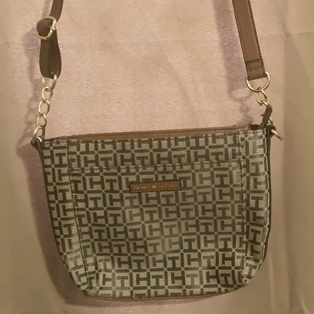Tommy Hilfiger purse new without tags